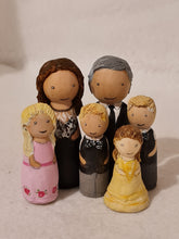 Load image into Gallery viewer, Family portrait box frame
